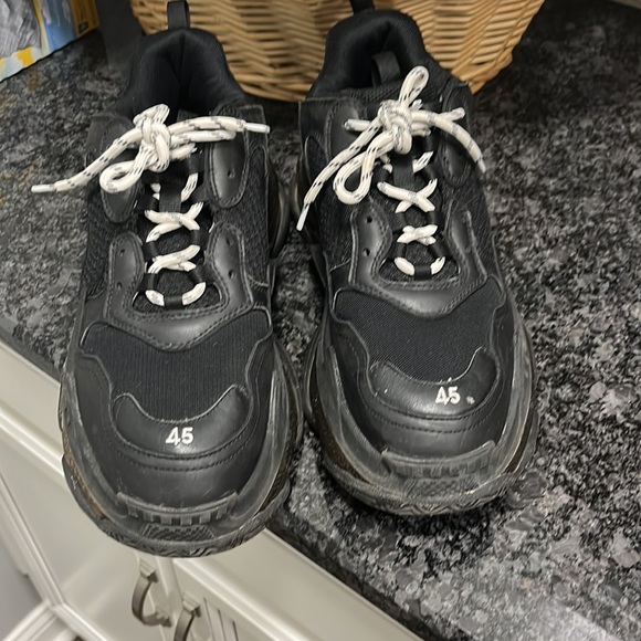 Balenciaga Triple S - Picture 3 of 4